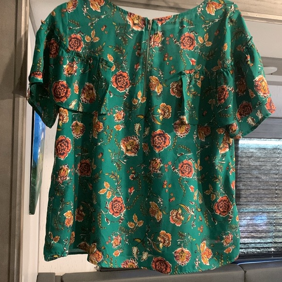 Xhilaration Small Green Ruffle Front Zip Back Floral Blouse - Picture 7 of 9